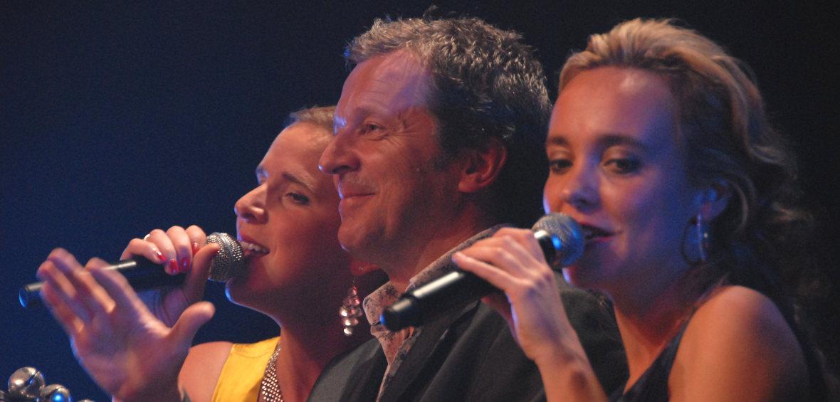 Lucas, Nele en Tine tijdens hun optreden van Jukebox 2000