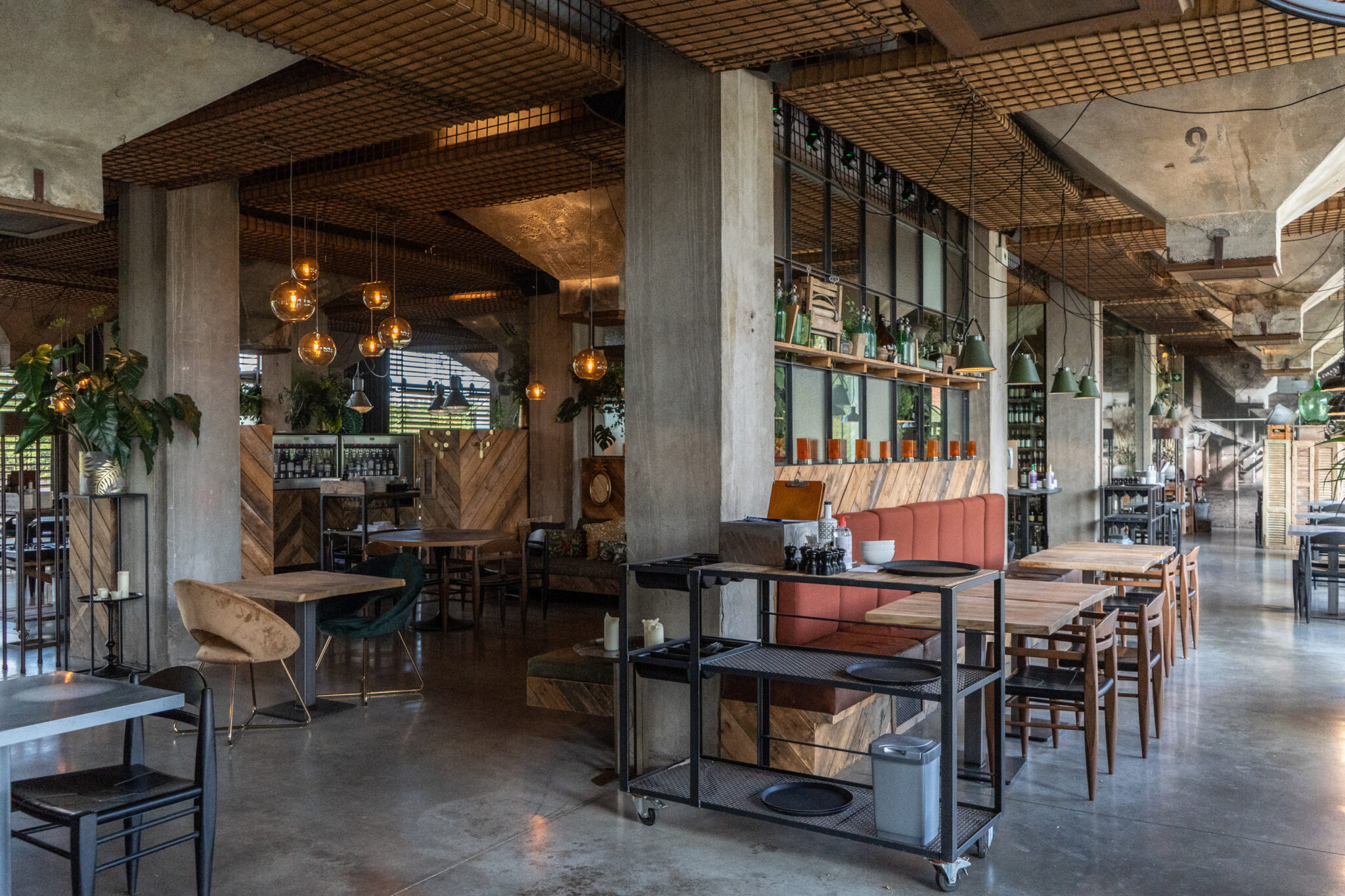 Silo’s: a rustic restaurant with a malting plant history in ...