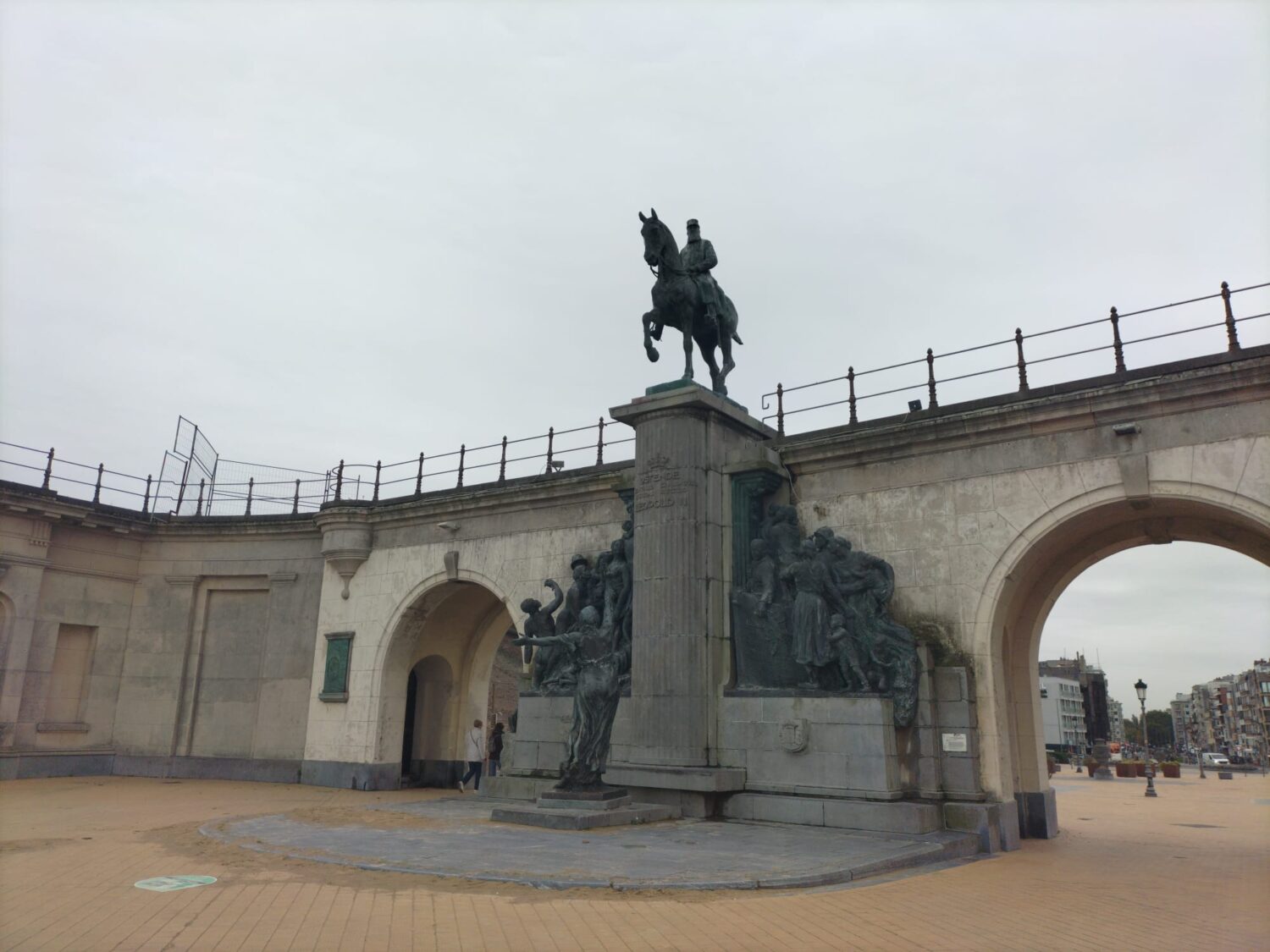 © Robbe Bernard The statue of Leopold II on the ‘Zeedijk’ Ostend